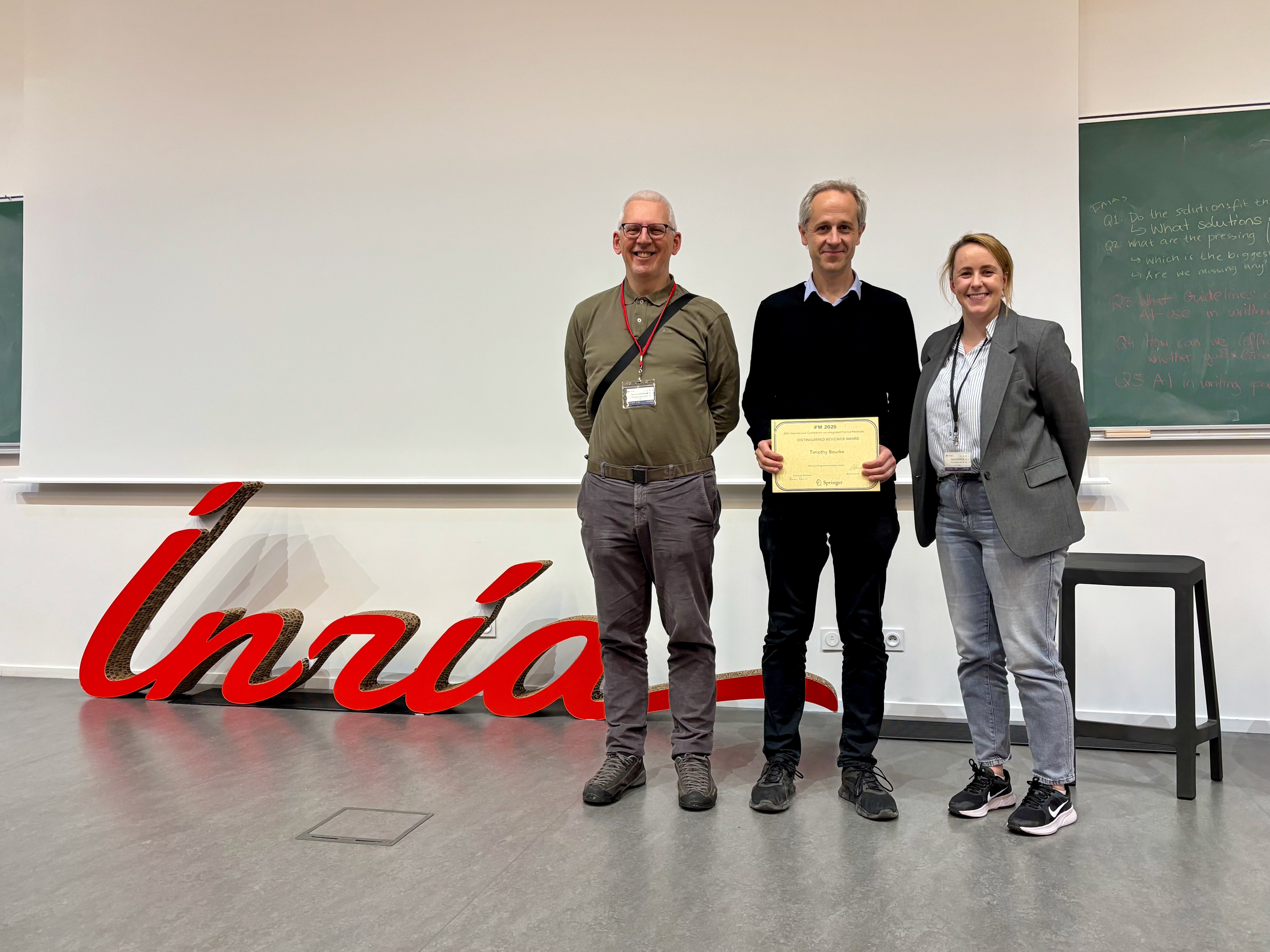 Distinguished Reviewer Award